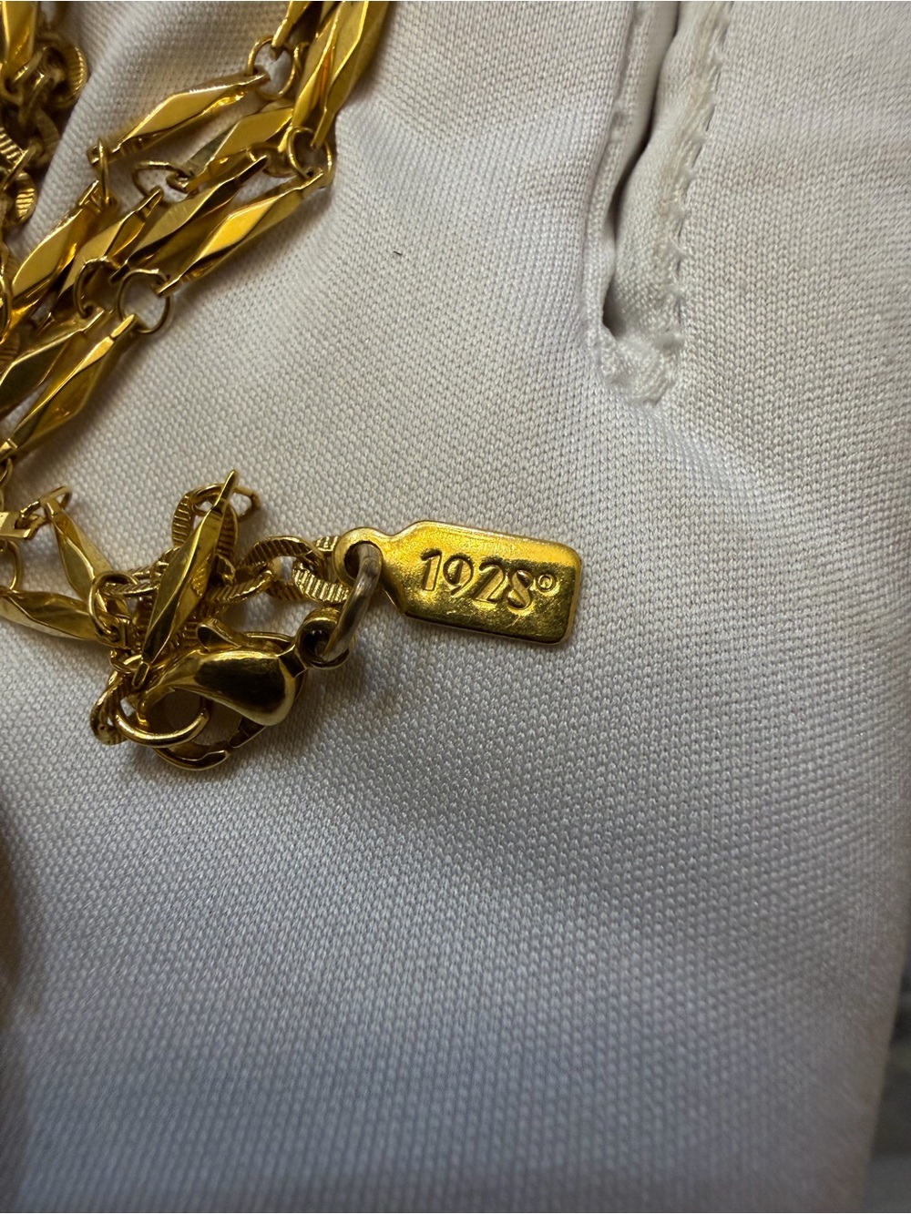 Vintage 1928 Jewelry Co Gold-Tone Swivel Pendant Watch Necklace 32’ Ladies - Picture 5 of 15